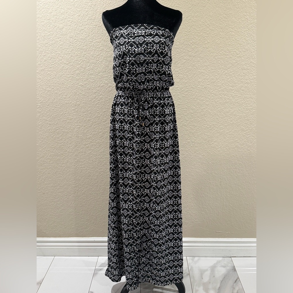 Summer Black and White Strapless Maxi Dress